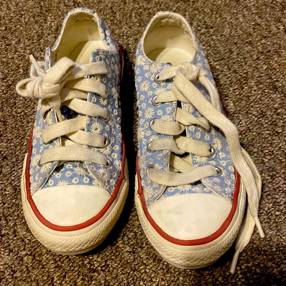 Girls converse size 11